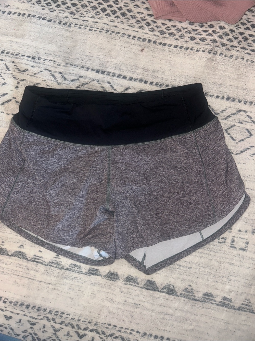 Lululemon Speed Up Shorts - 2.5”
